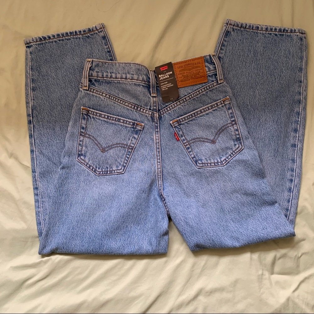 Levi’s Balloon Jeans